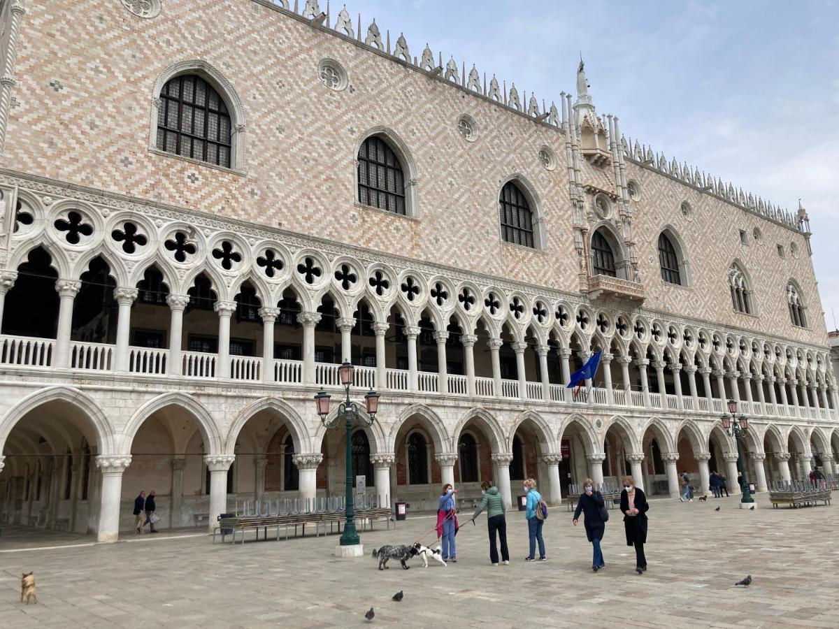 Venice Venezia ,Ghetto,Biennale, Campo Maddalena Ngoại thất bức ảnh
