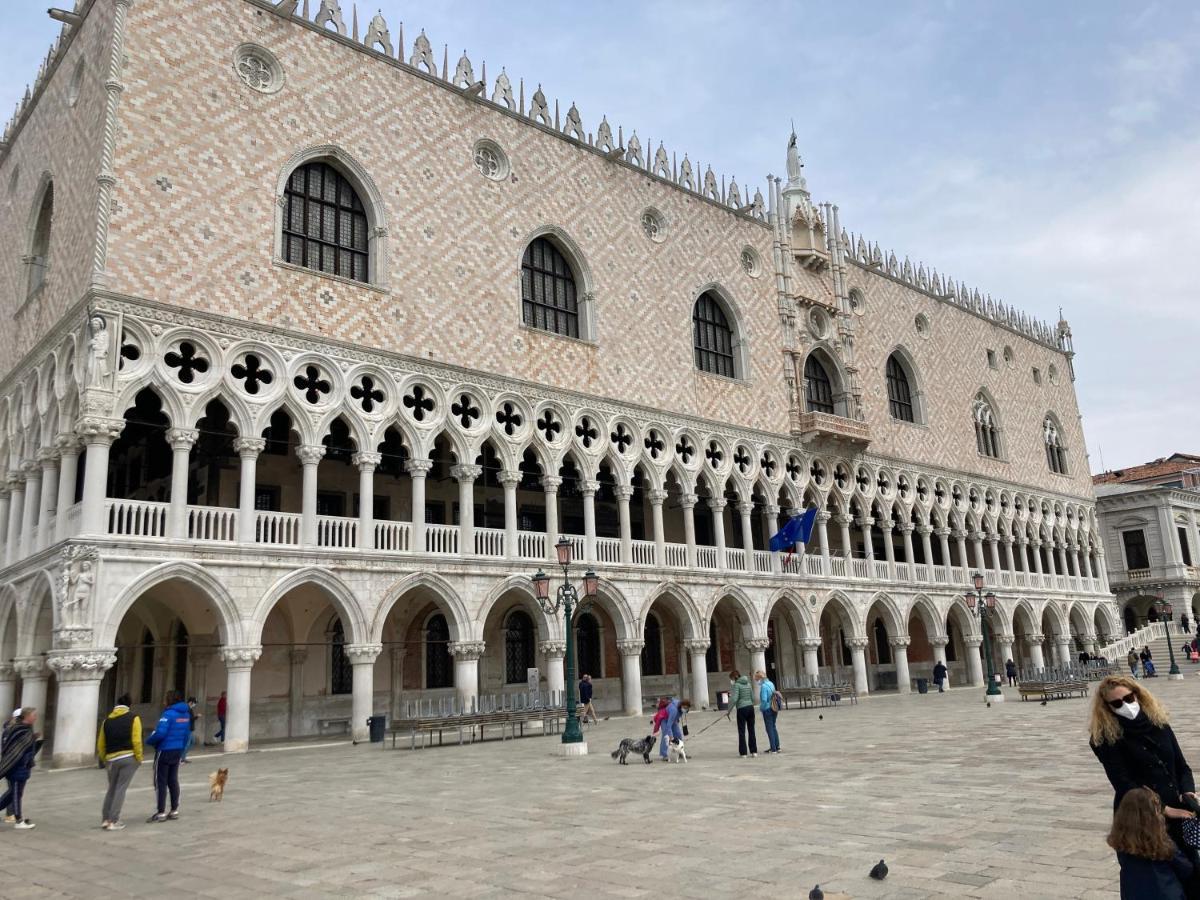 Venice Venezia ,Ghetto,Biennale, Campo Maddalena Ngoại thất bức ảnh