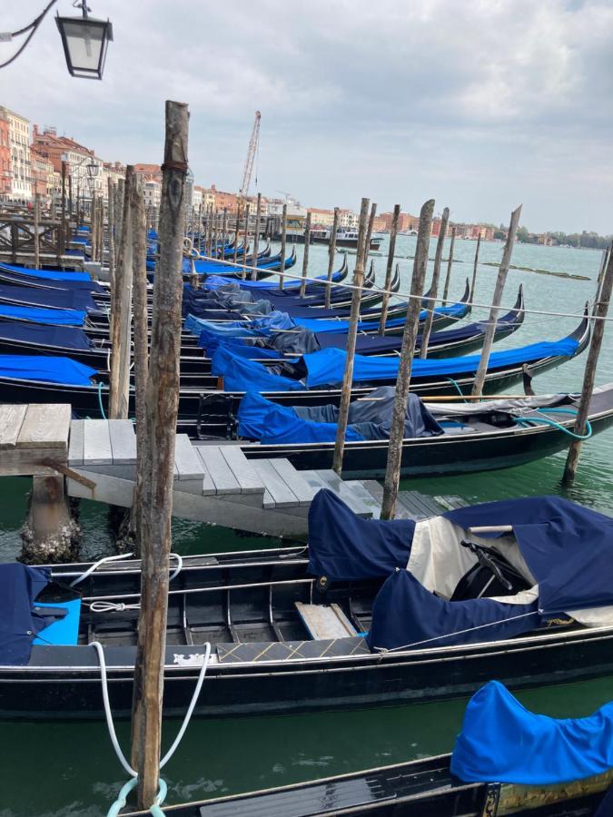 Venice Venezia ,Ghetto,Biennale, Campo Maddalena Ngoại thất bức ảnh